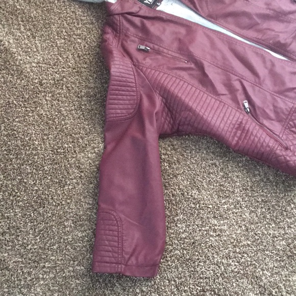 Jacket - Picture 3 of 8